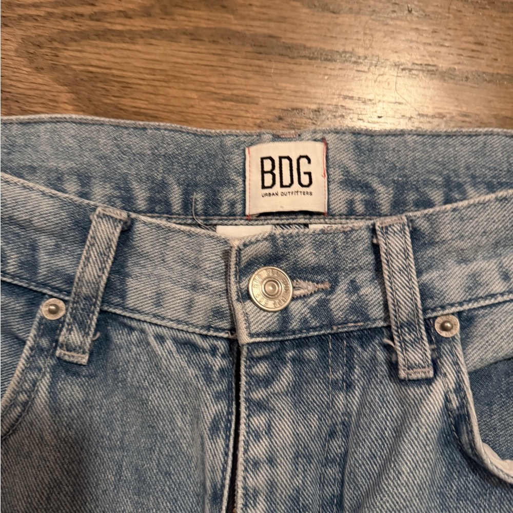 BDG Urban Outfitters Distressed High Rise Baggy Light Wash Denim Jeans - Picture 3 of 9